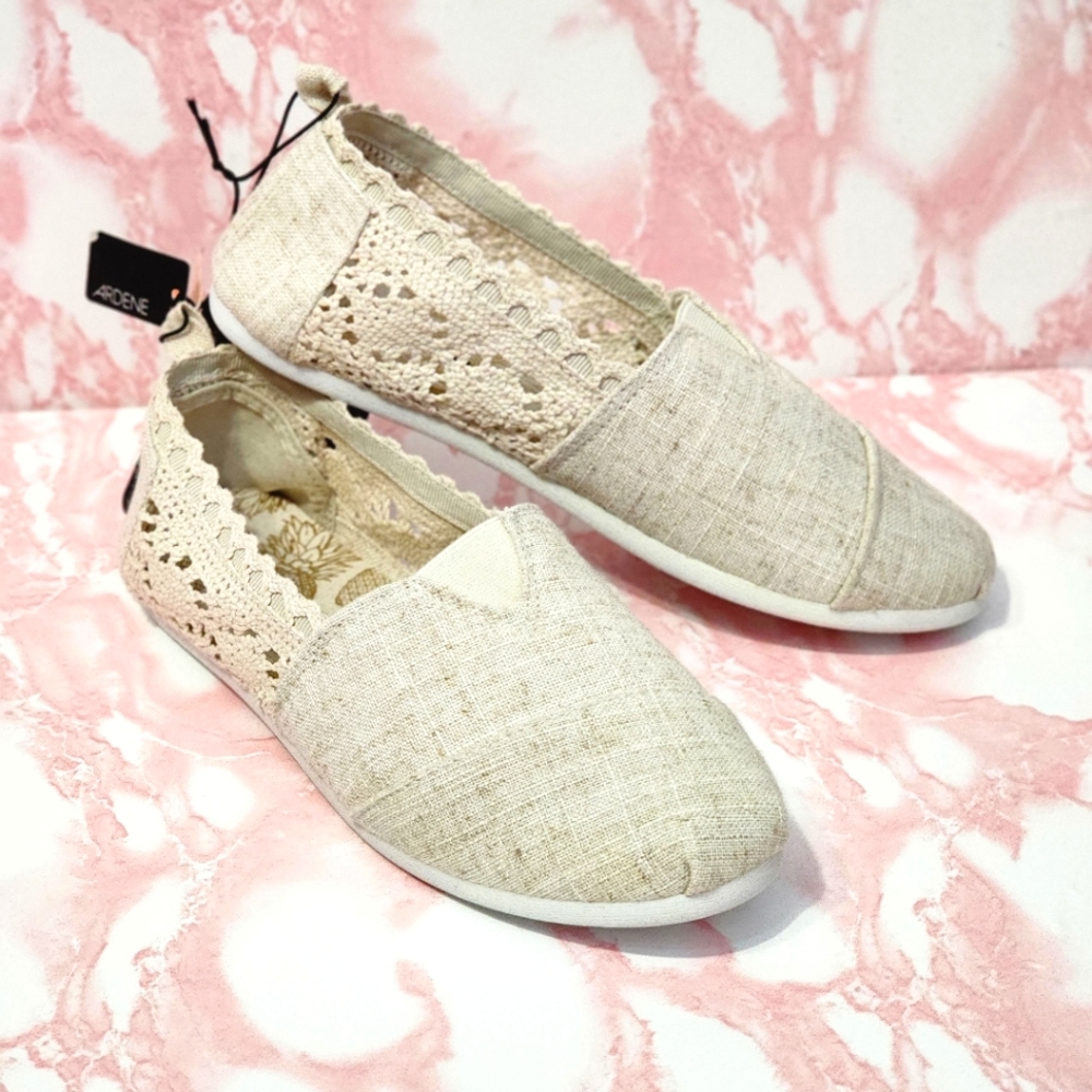 New Ardene lace boho slip on Shoes US7